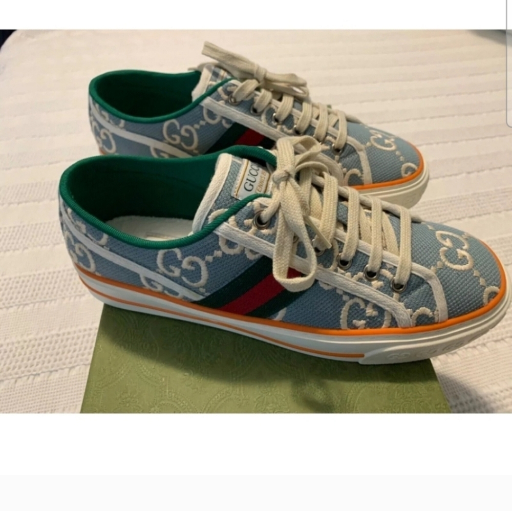 Authentic new . Gucci sneakers men size 41